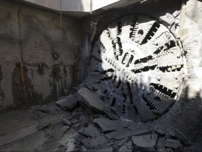 Adif acaba la perforació del túnel del TAV a Montcada